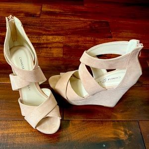 Chinese laundry wedges size 6.5